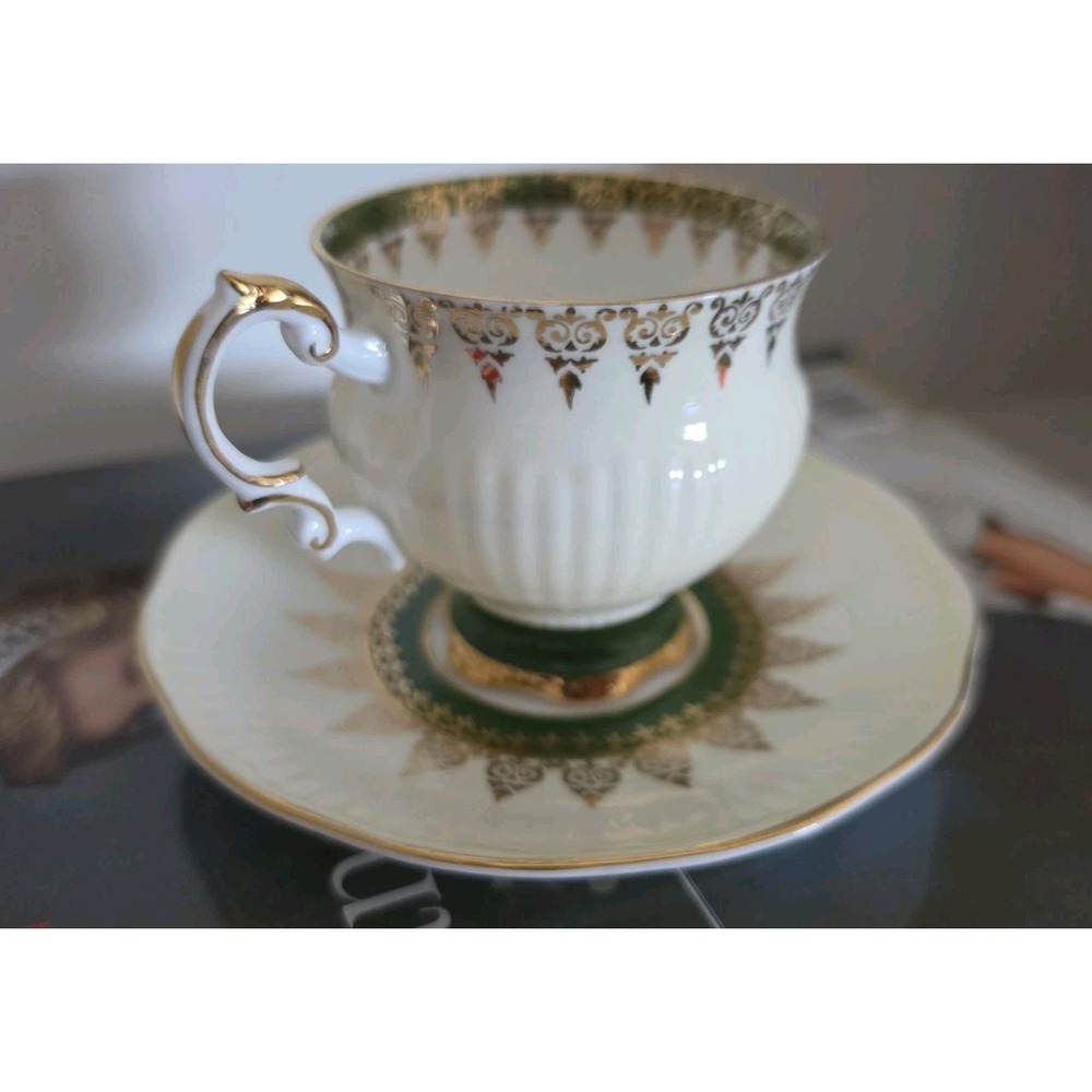 Rare VTG Rosina China Company Teacup Saucer Green Gold Grandmacore Cottagecore - Picture 2 of 8